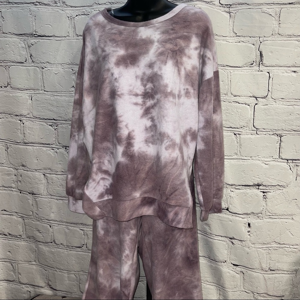 Honey Me sweatsuit womens large